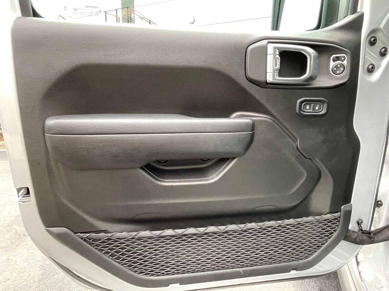 Used 2024 Silver Jeep Willys 4xe image 23