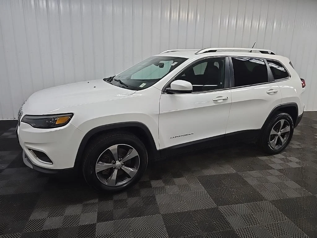 Used 2020 White Jeep Limited image 6