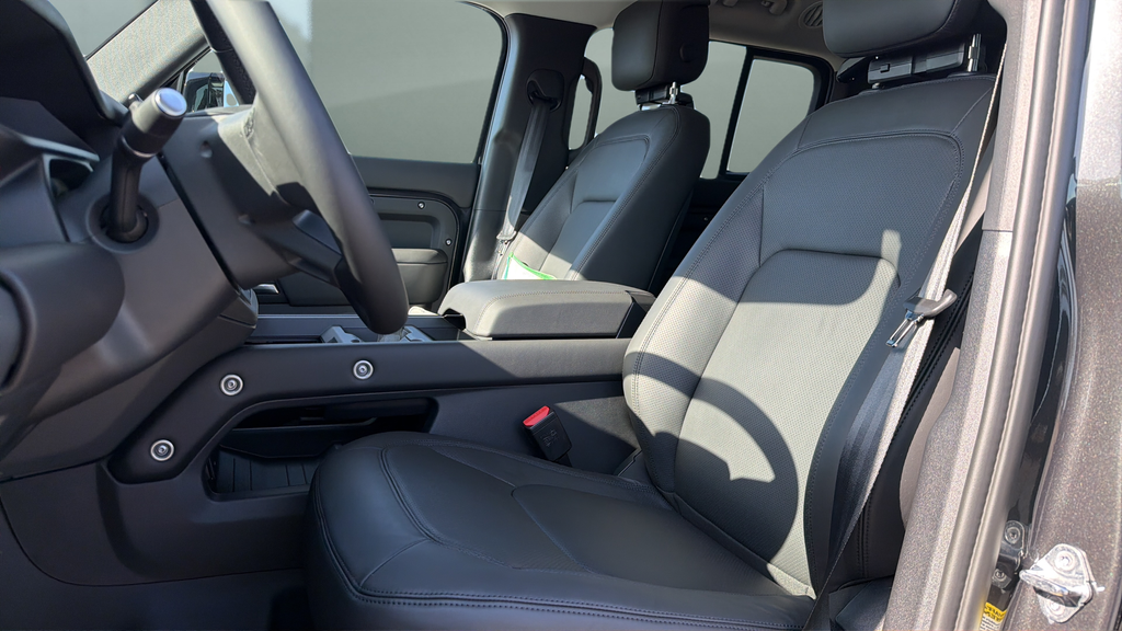 2026 Land Rover Defender S - Photo 19