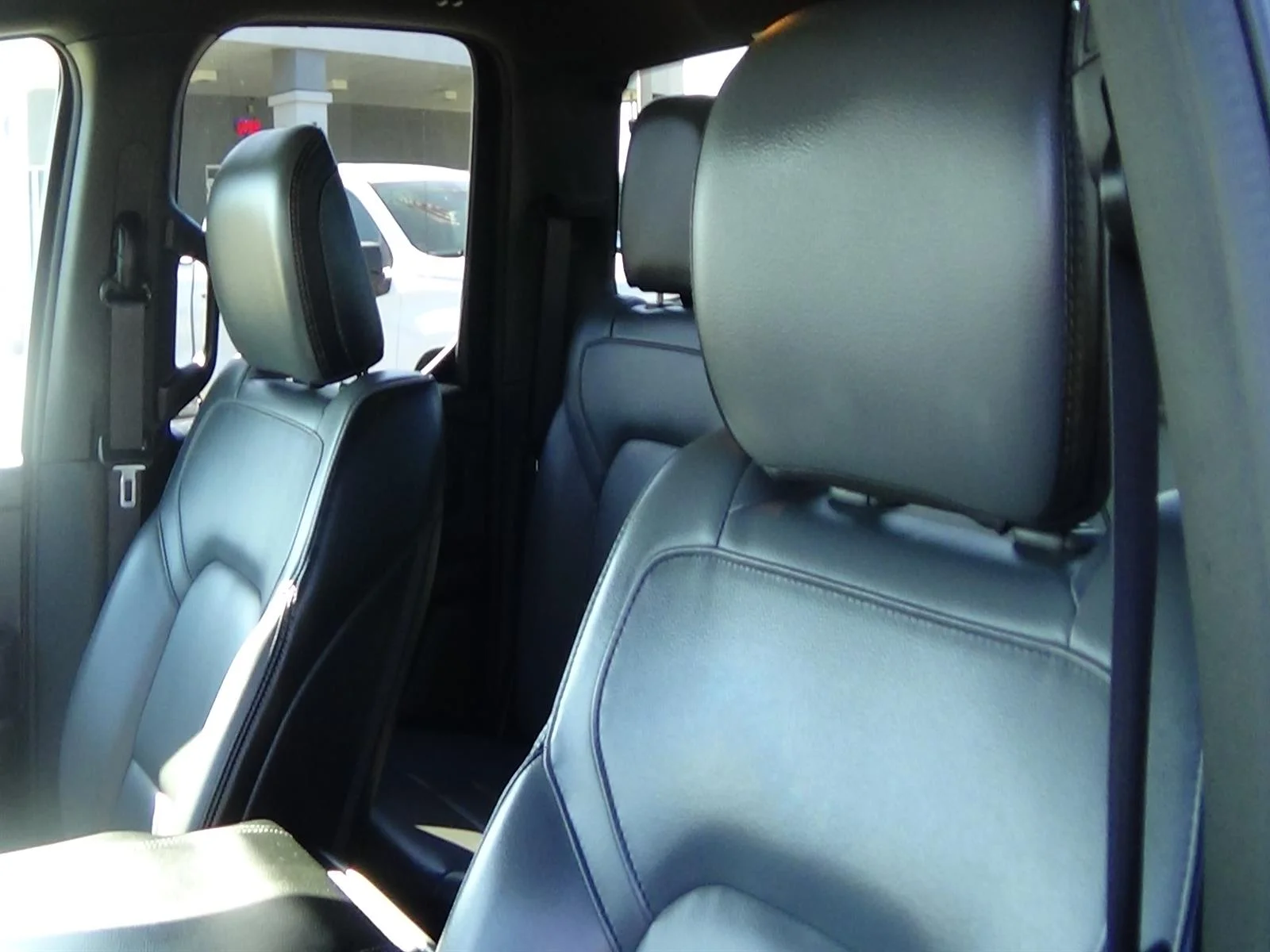 Certified Used 2023 Diamond Black Crystal Pearl Coat (pxj) RAM Tradesman image 16