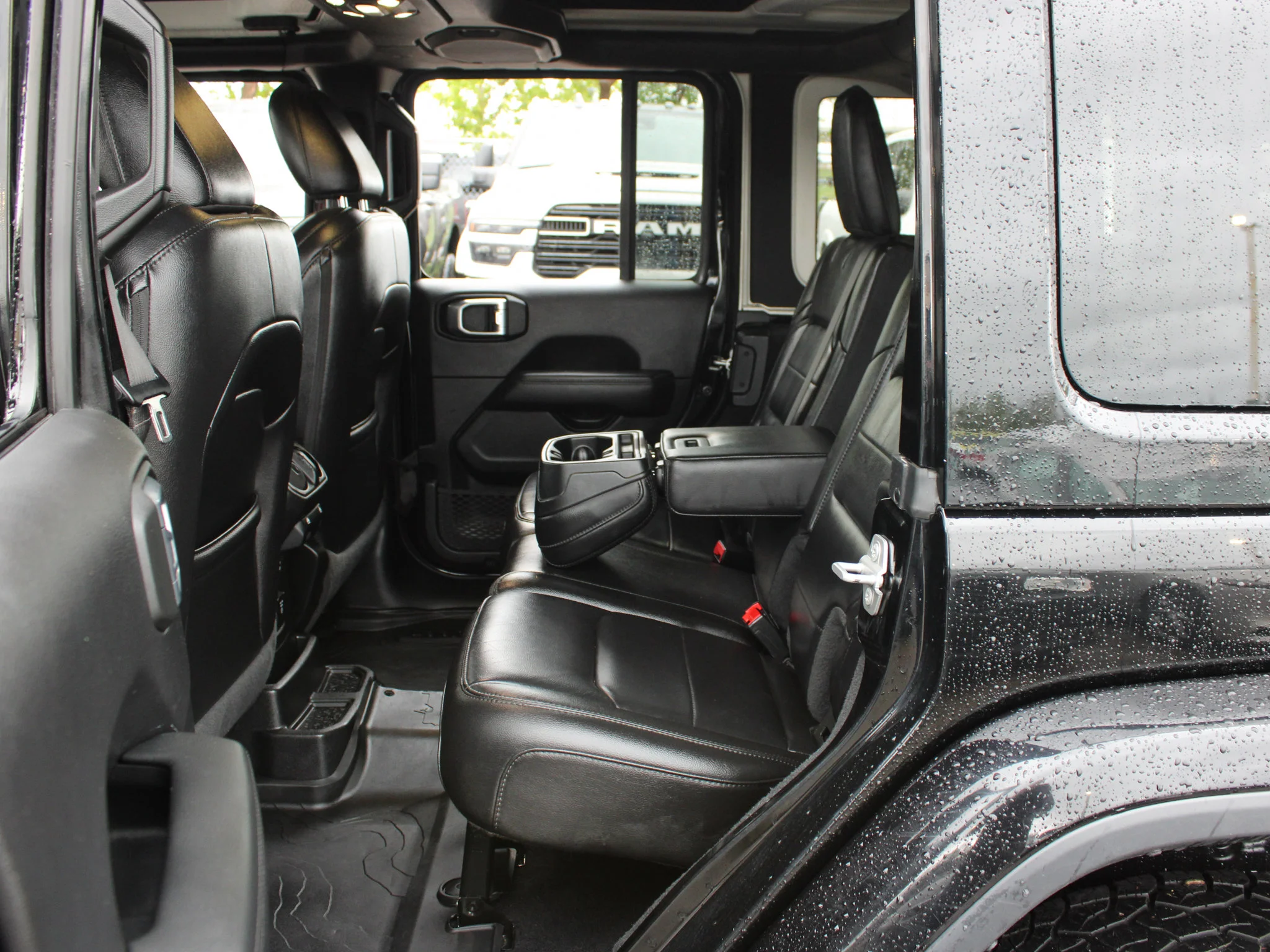 Certified Used 2021 Black Jeep Unlimited Altitude * No Accidents | V6 | Heated Seats | Trailer Tow | Remote Start | Leather image 17