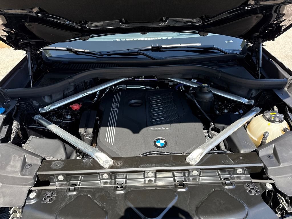 Used 2023 Black BMW xDrive40i image 32