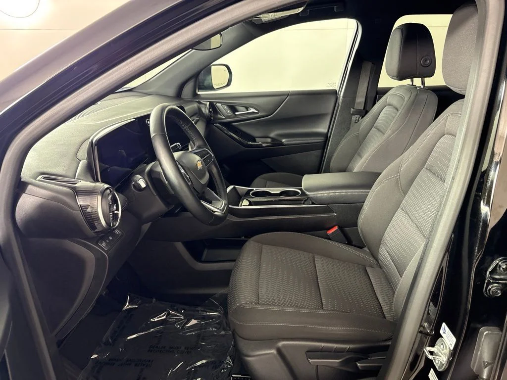 Used 2025 Black Chevrolet LT image 24