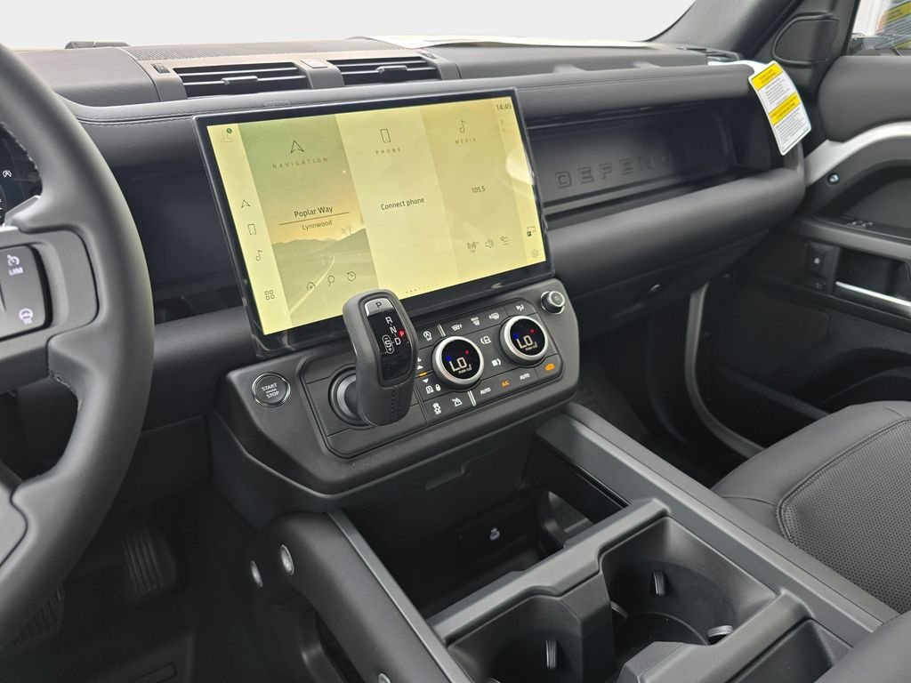 New 2026 Fuji White LAND ROVER X-Dynamic SE image 20