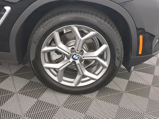 Used 2023 Black BMW xDrive30i image 28