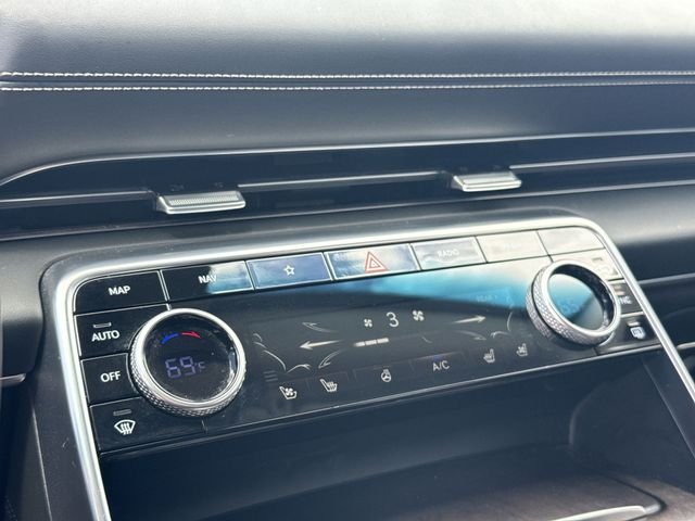 Used 2024 White Genesis 3.5T image 18