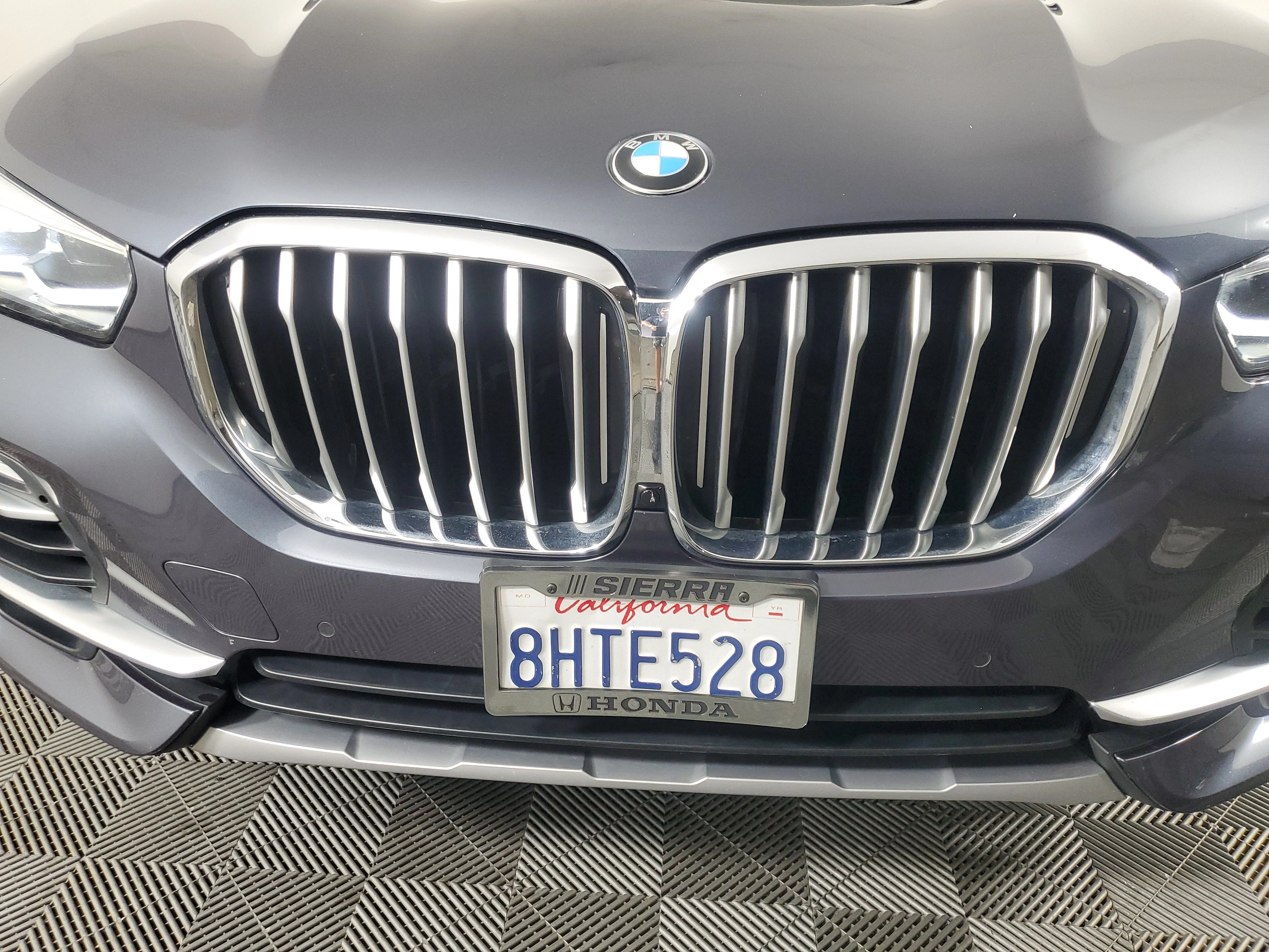 Used 2019 Arctic Gray Metallic BMW xDrive40i image 10
