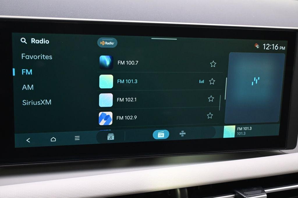 New 2026 White Pearl Hyundai SEL Plus AWD image 27