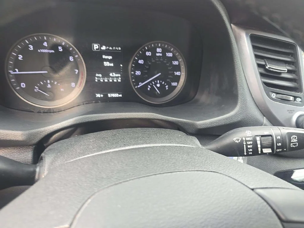 Used 2018 Silver Hyundai Limited image 3