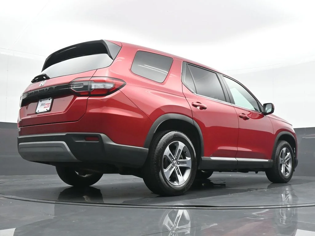 Used 2023 Red Honda EX-L image 21