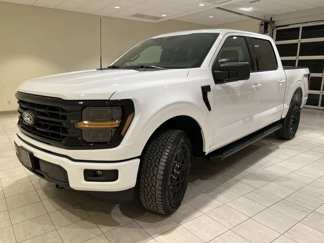 New 2026 White Ford XLT image 1