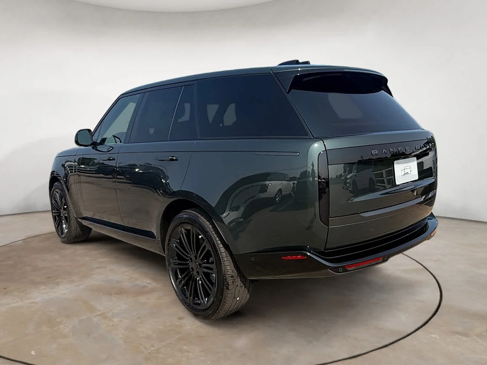 New 2026 Belgravia Green Land Rover SE image 3