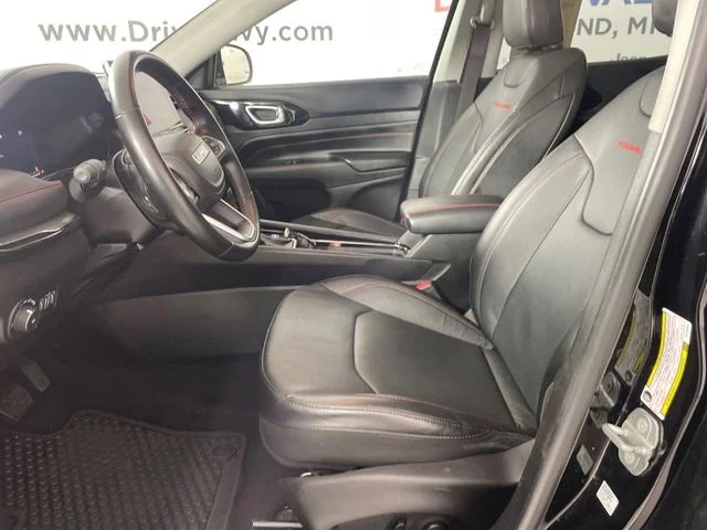 Used 2022 Black Jeep Trailhawk image 13