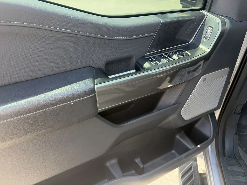 Used 2023 Silver Ford XLT image 18