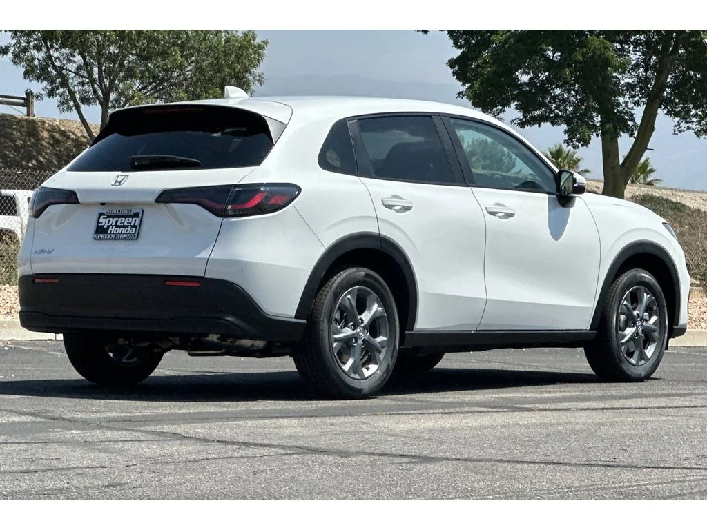 New 2027 Platinum White Pearl Honda LX image 4