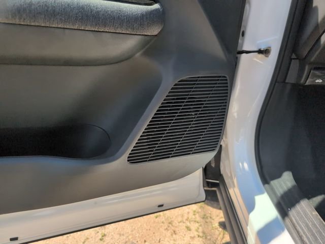 New 2026 Aspen White TriCoat / Super Black Two-tone Nissan SV image 10