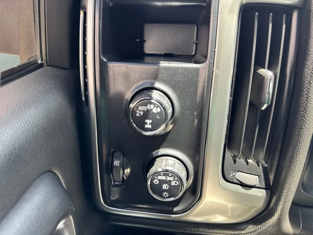 Used 2017 Graphite Metallic Chevrolet LT image 19