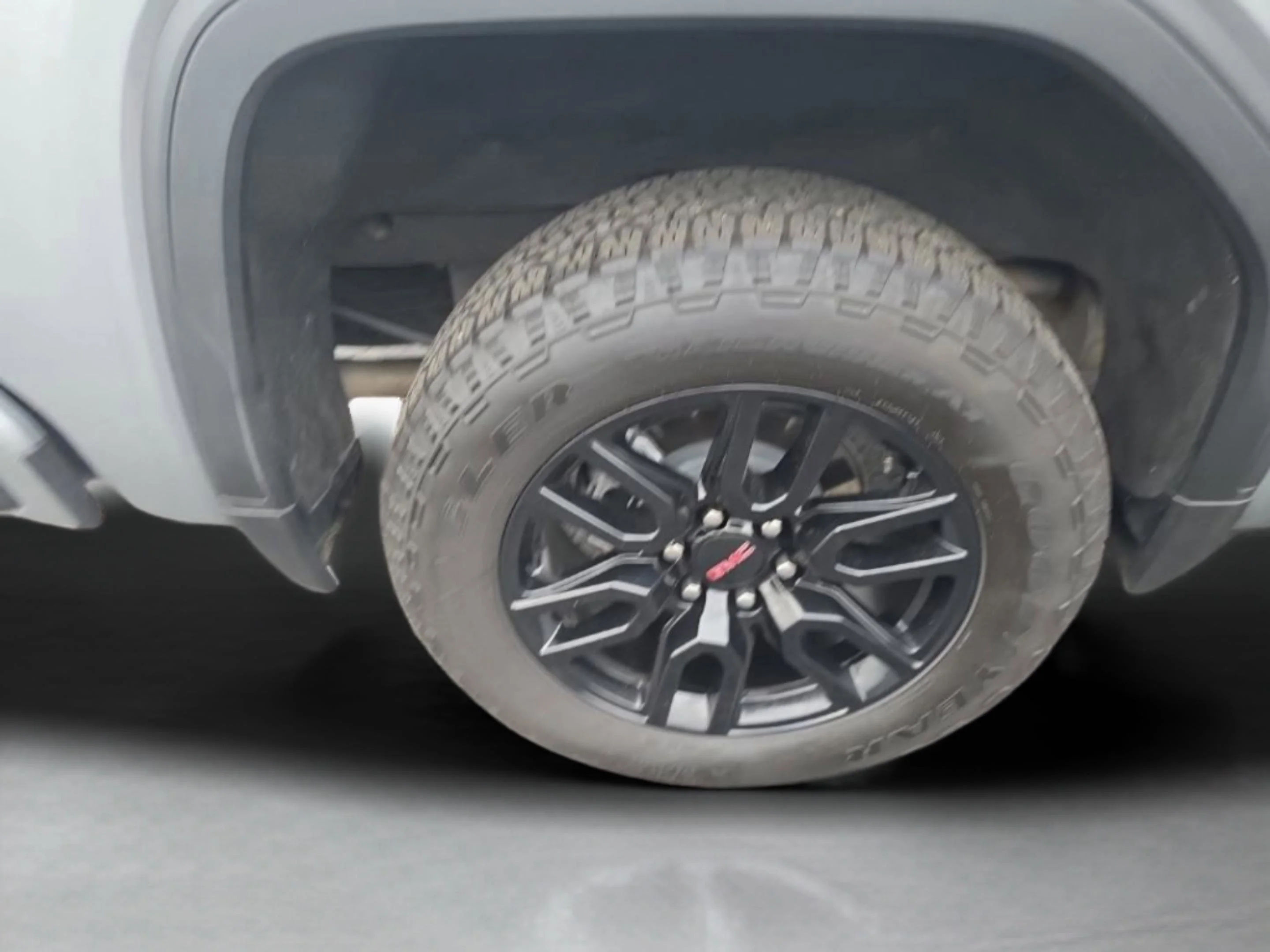 Used 2025 Sterling Metallic GMC Elevation image 34