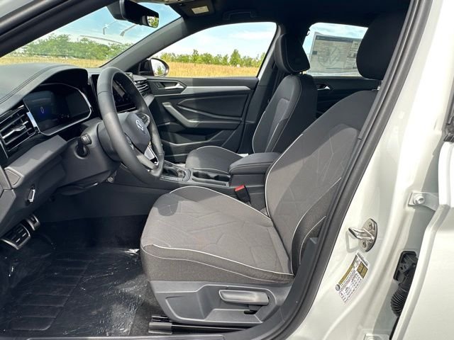 New 2026 Pure White Volkswagen 1.5T Sport image 23