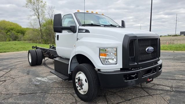 2023 Ford F-650's photo