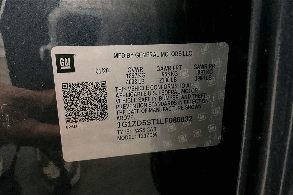Used 2020 Gray Chevrolet LT image 40