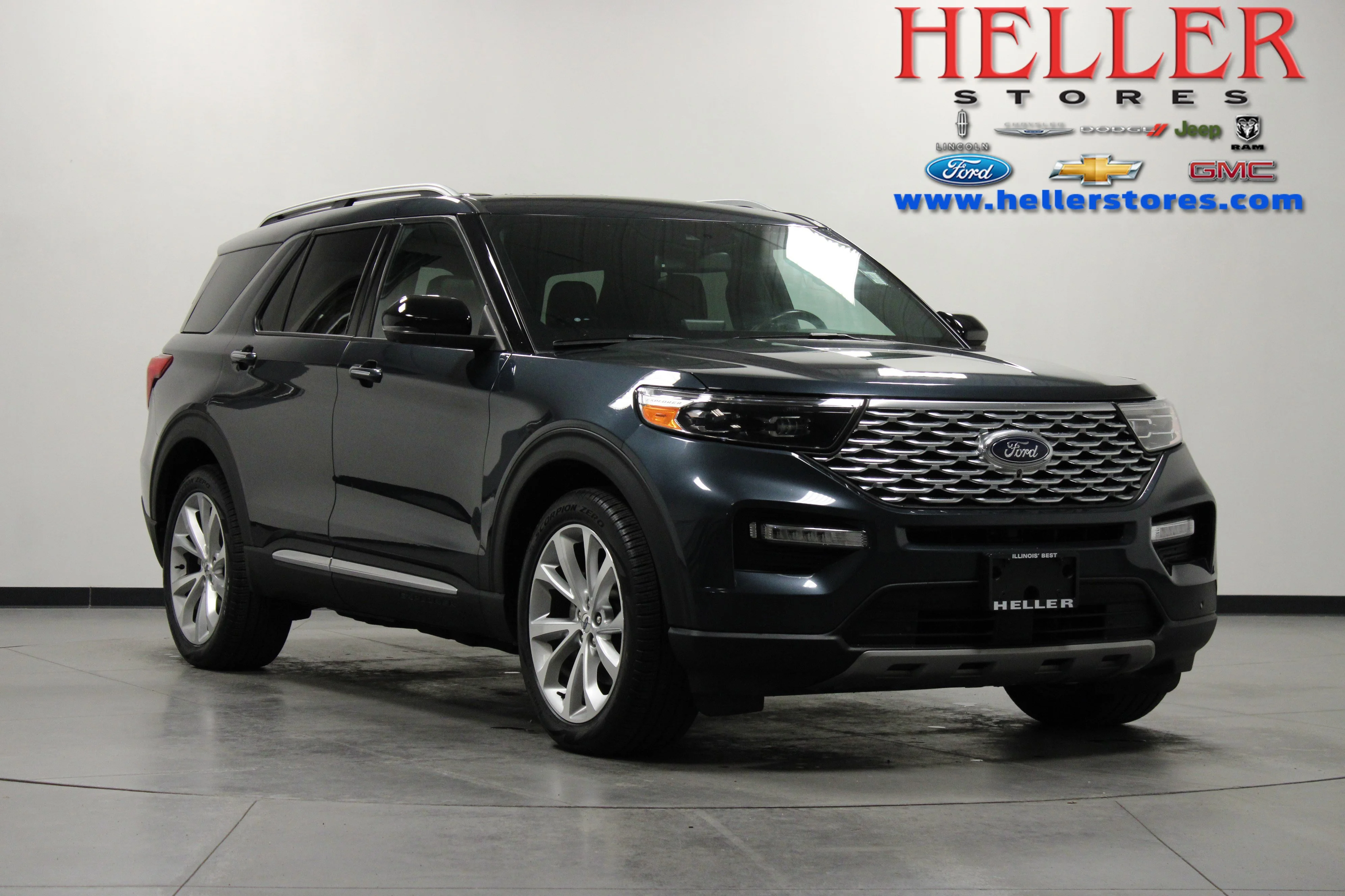 Used 2022 Blue Metallic Ford Platinum image 1