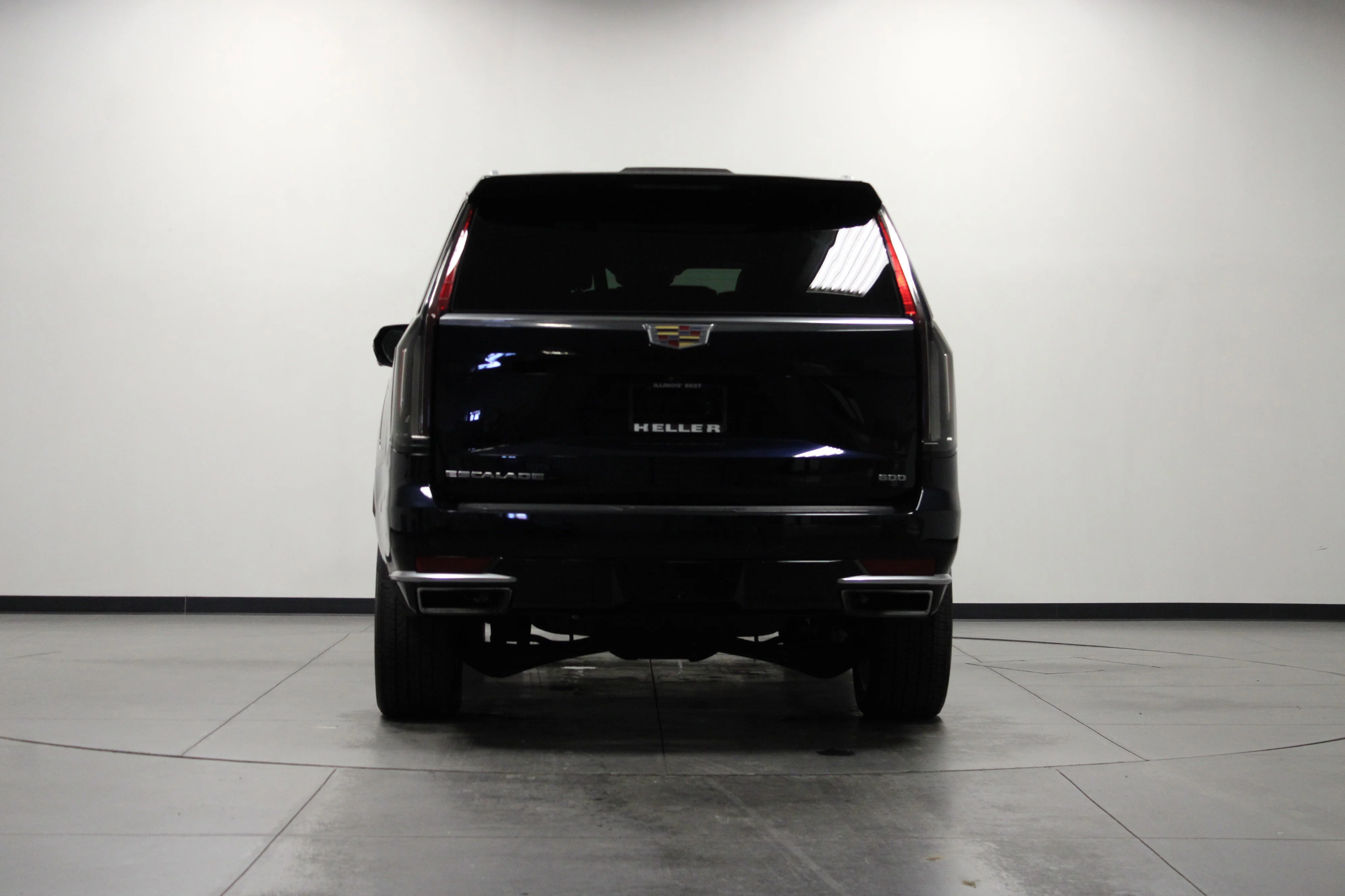 Used 2023 Dark Moon Blue Metallic Cadillac Premium Luxury image 5