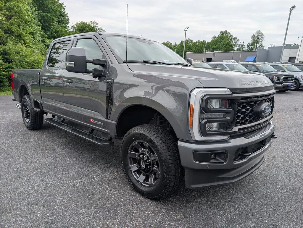 2023 Ford F-250 Lariat 4x4 Crew Cab 6-3/4' Box's photo