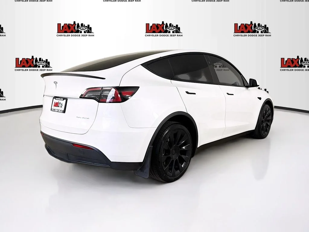 Used 2024 White Tesla Long Range image 7