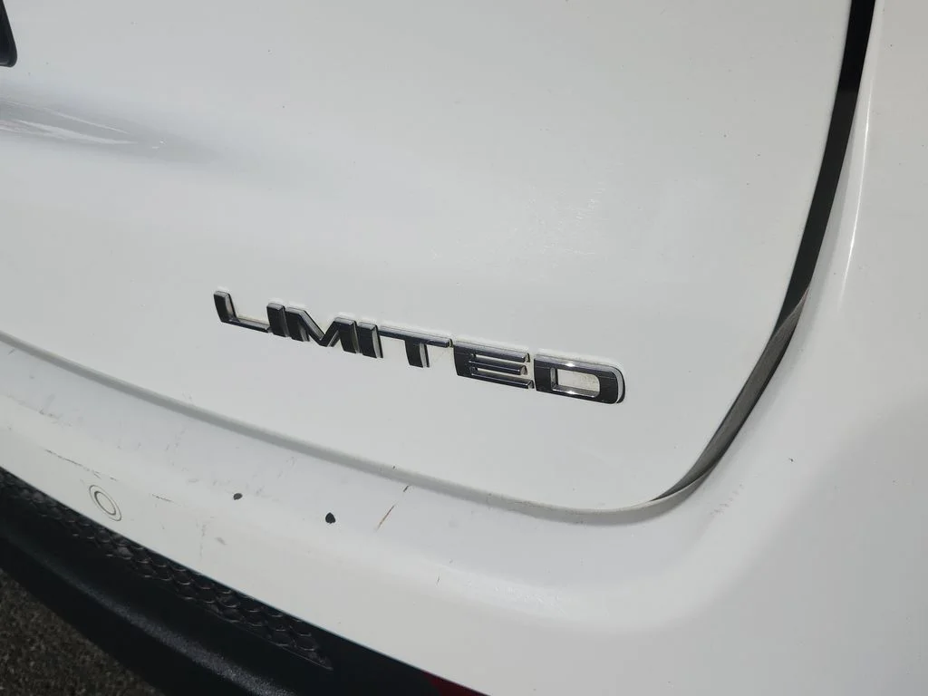 Used 2025 White Jeep Limited image 13