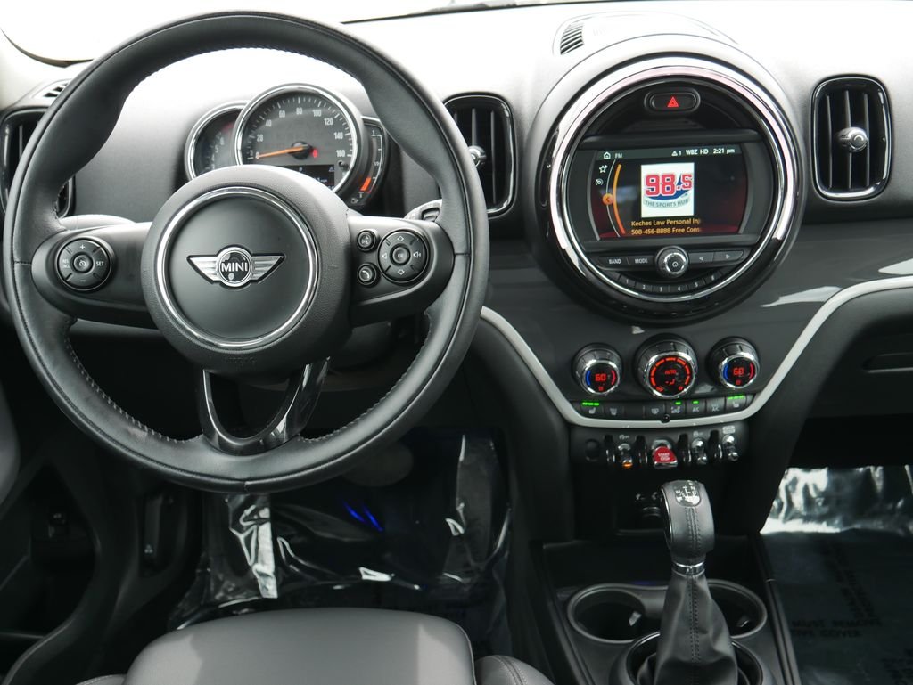 Used 2018 Black MINI Base image 17
