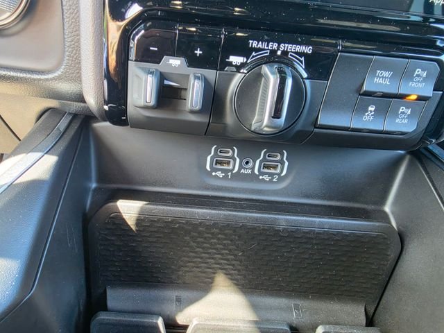 Used 2023 White Ram Laramie image 23