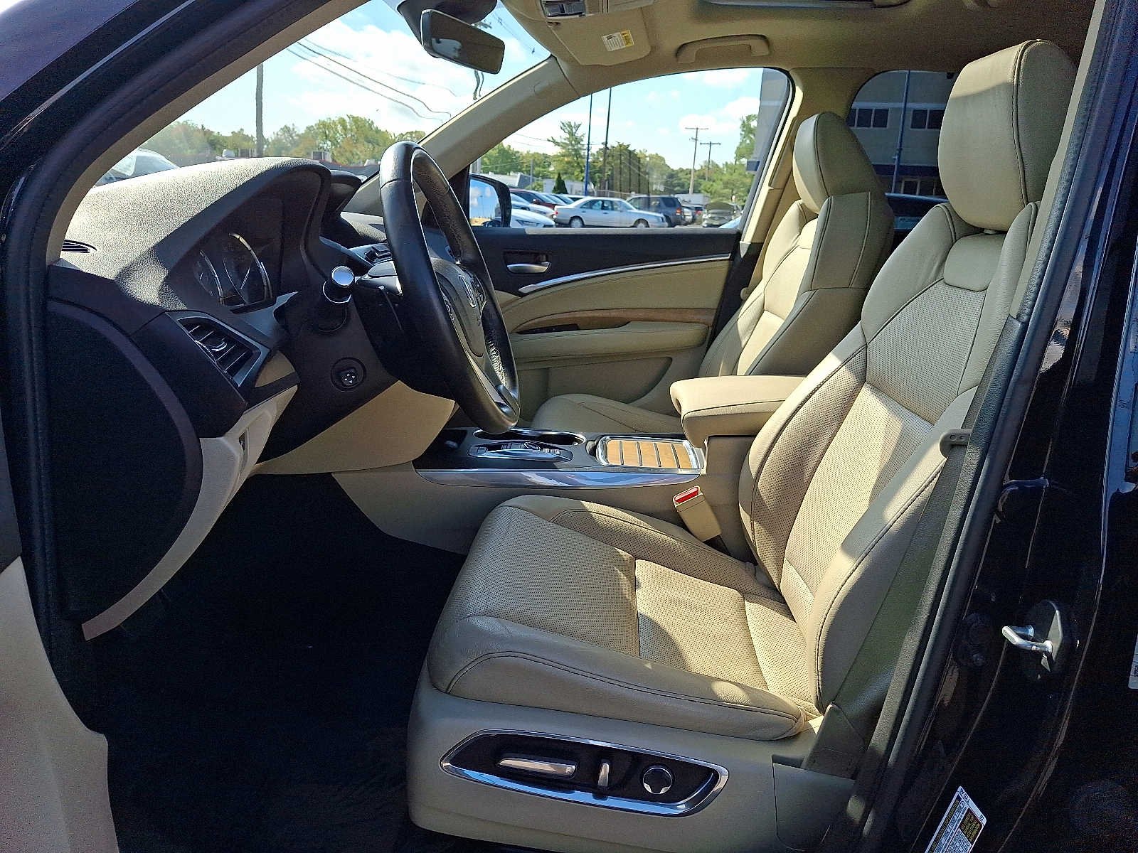 Certified Used 2019 Majestic Black Pearl Acura w/Technology/Entertainment Pkg image 13
