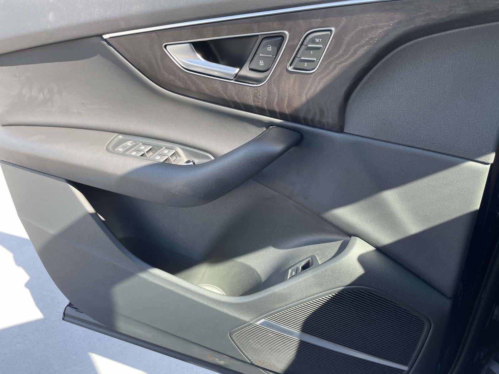 Used 2022 Navarra Blue Metallic Audi Premium Plus image 33