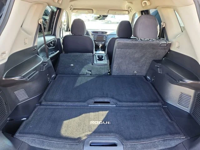 Used 2019 Gray Nissan SV image 31
