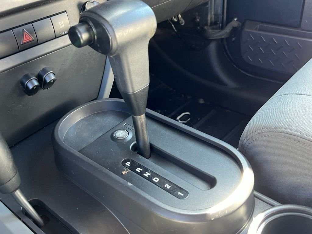 Used 2008 Steel Blue Metallic Jeep Unlimited Sahara image 26