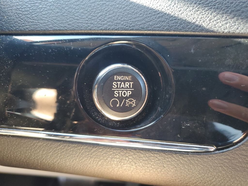 2014 Chrysler Town & Country Touring-L - Photo 22