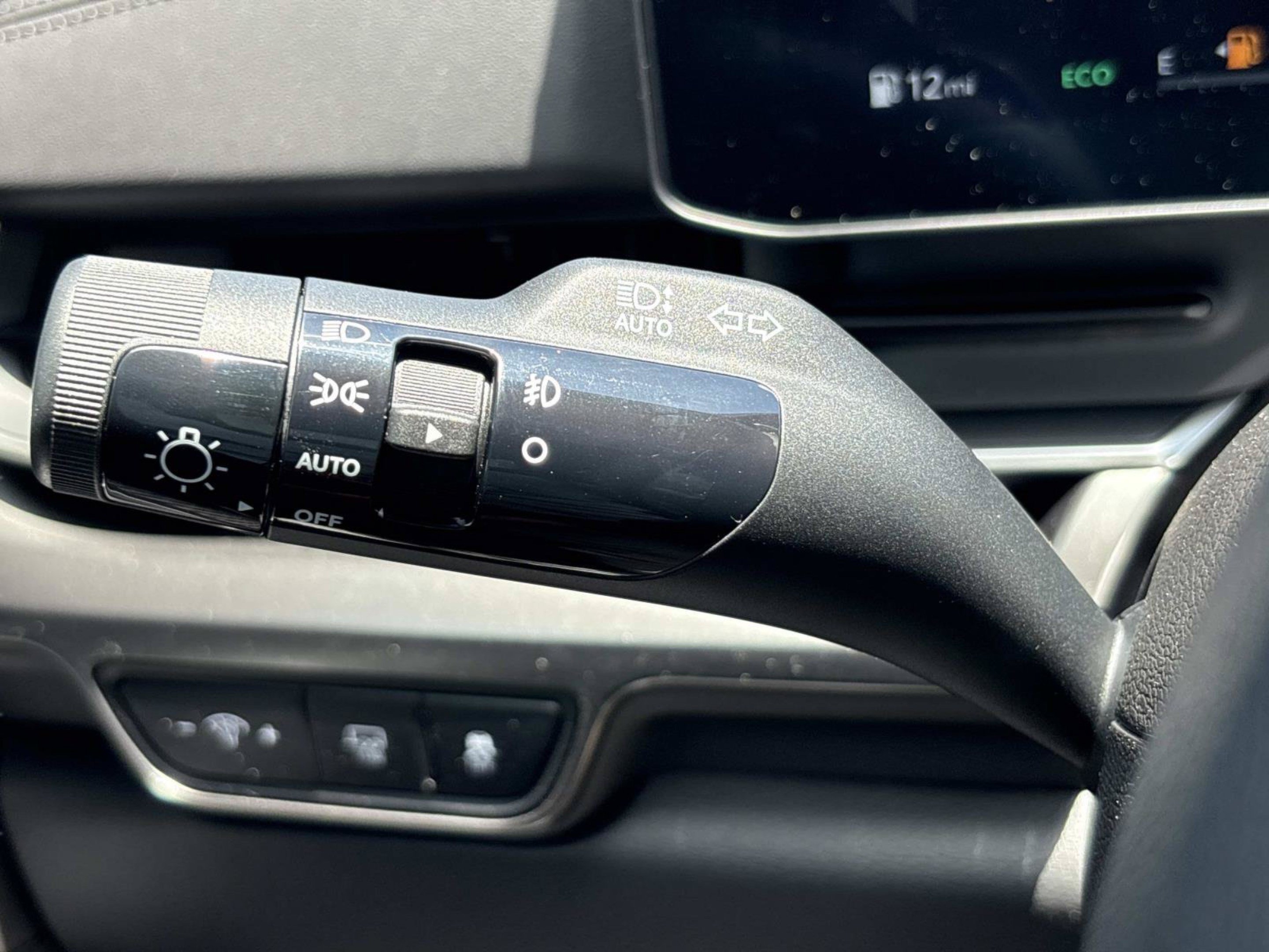 New 2026 Ceramic Silver Kia SX image 27