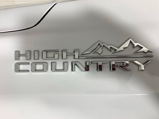 Used 2022 White Chevrolet High Country image 37