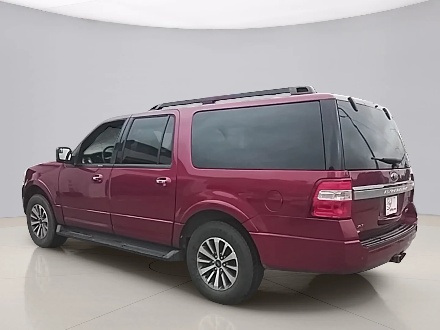 Used 2017 Red Ford EL  XLT image 3