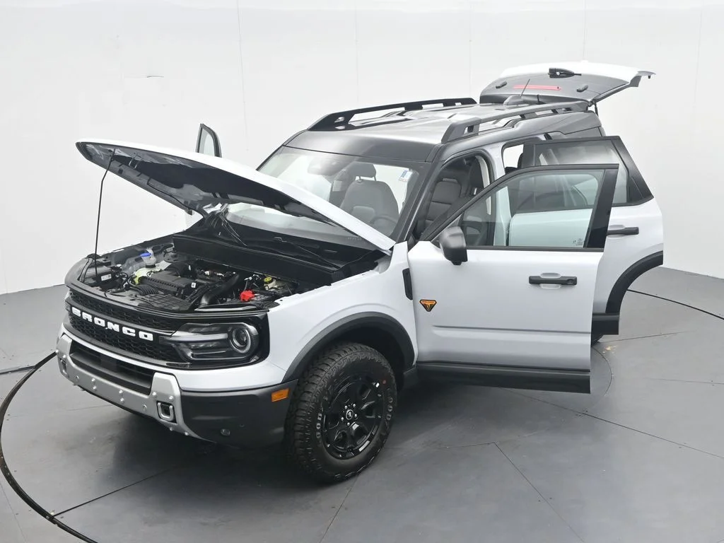 New 2026 Space White Metallic Ford Badlands® image 52