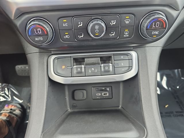 Used 2020 Silver GMC SLT image 19