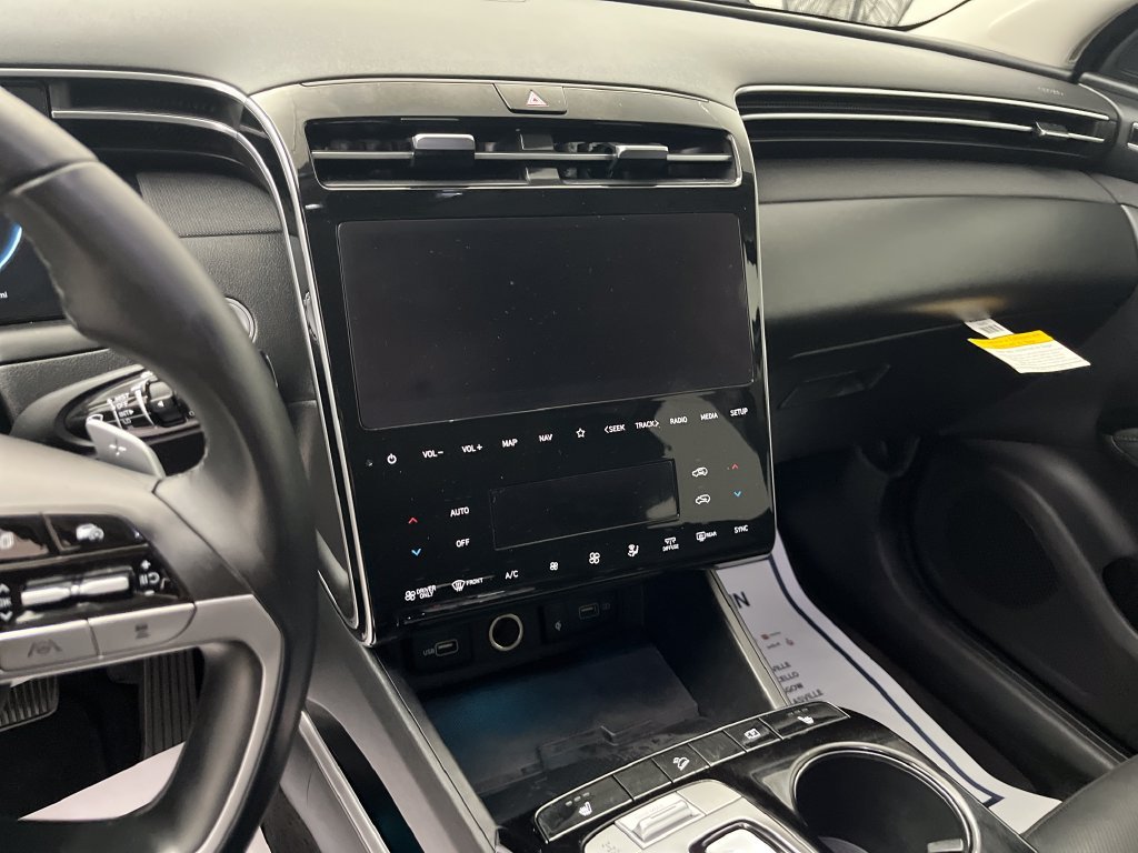 Used 2024 Silver Hyundai SEL Convenience image 22