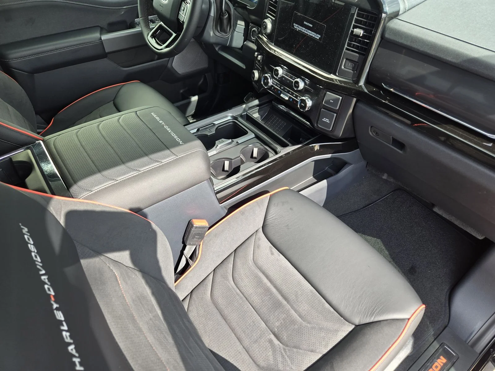 New 2026 Agate Black Metallic Ford F-250® Lariat® image 8