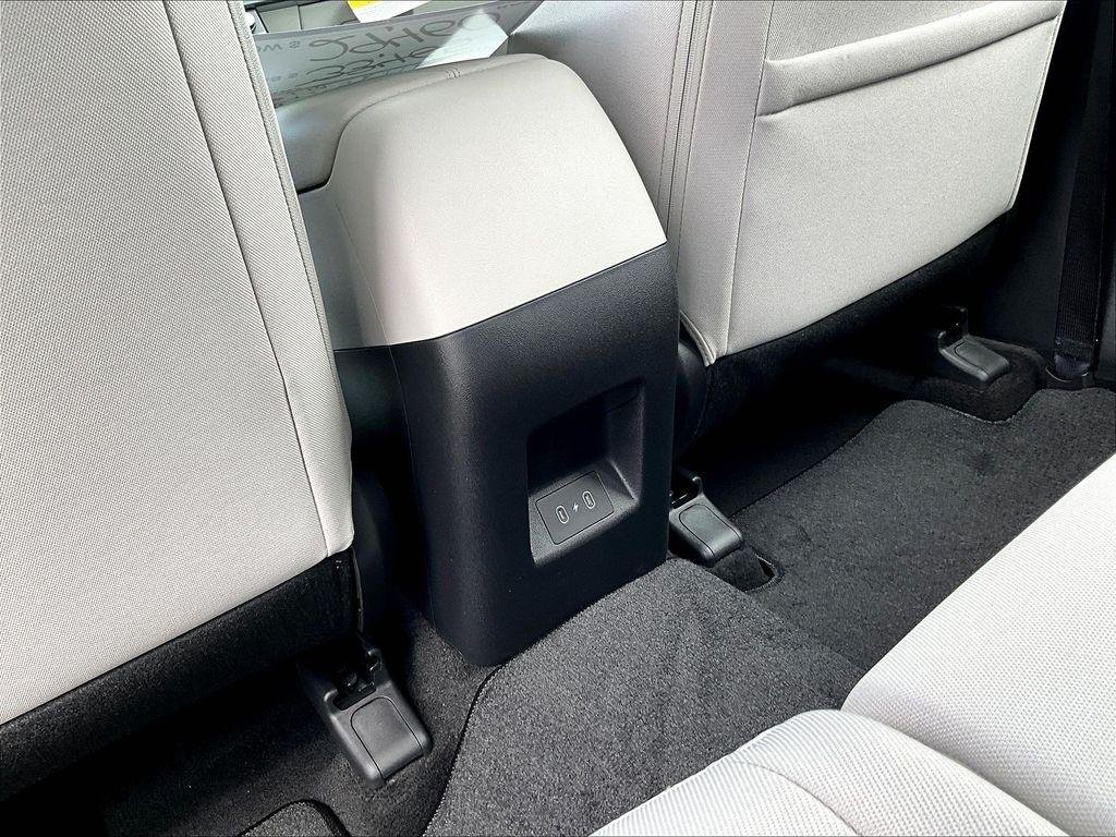 New 2026 White Hyundai SE AWD image 11