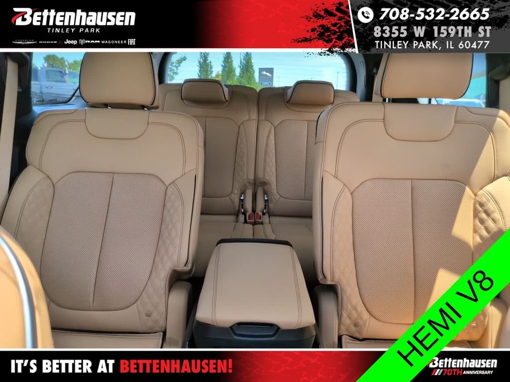 Used 2024 Diamond Black Jeep Summit image 24