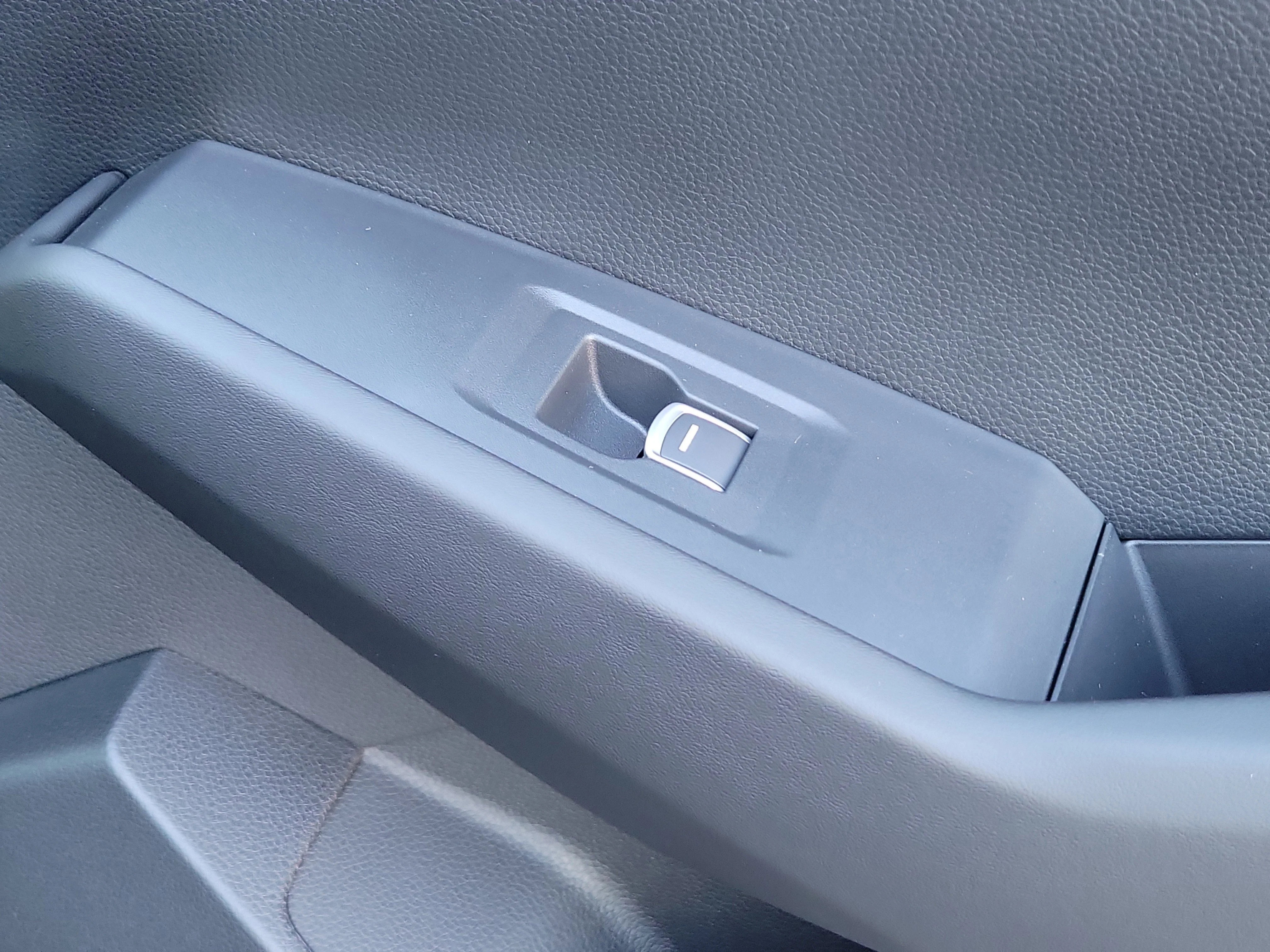 New 2026 Platinum White Pearl Honda SE image 18