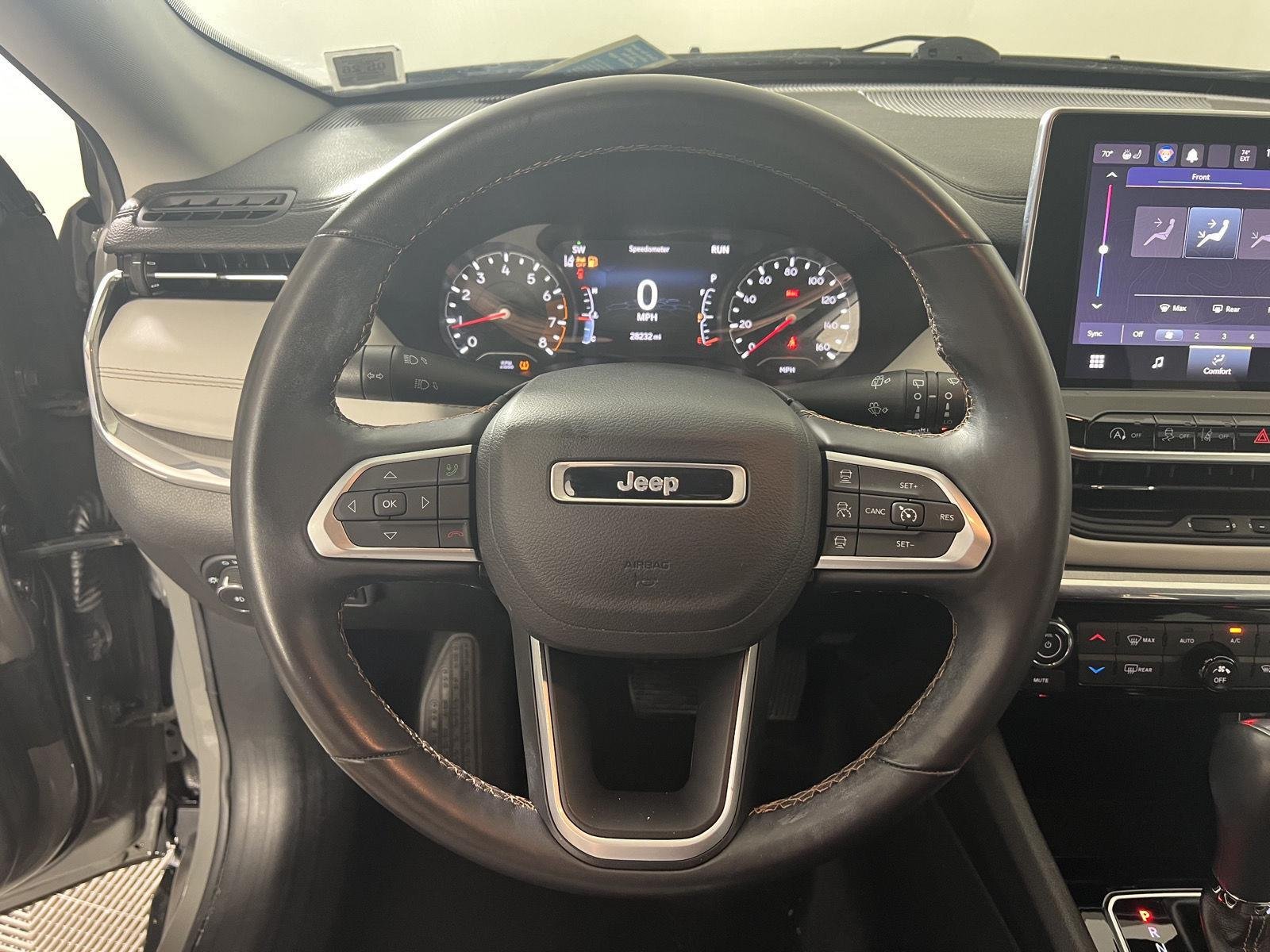Used 2022 Sting-Gray Clearcoat Jeep Limited image 14