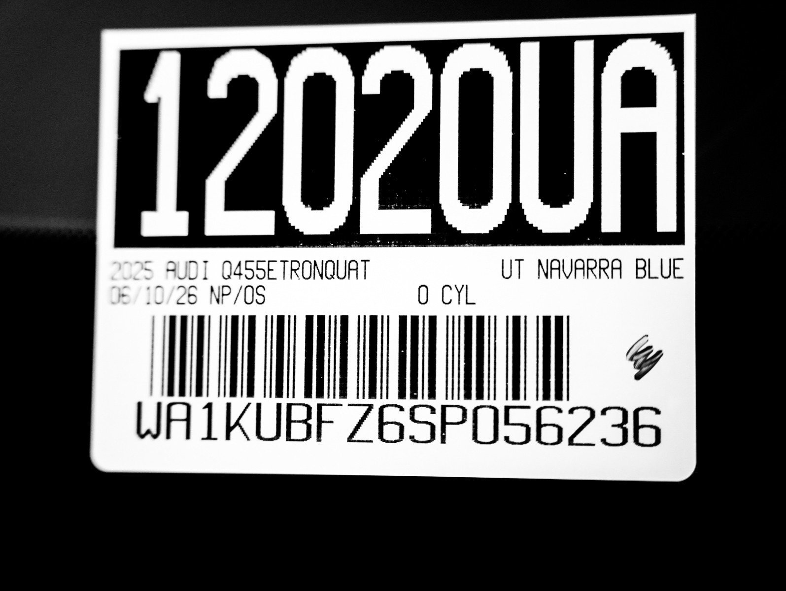 Used 2025 Navarra Blue Audi Premium image 22