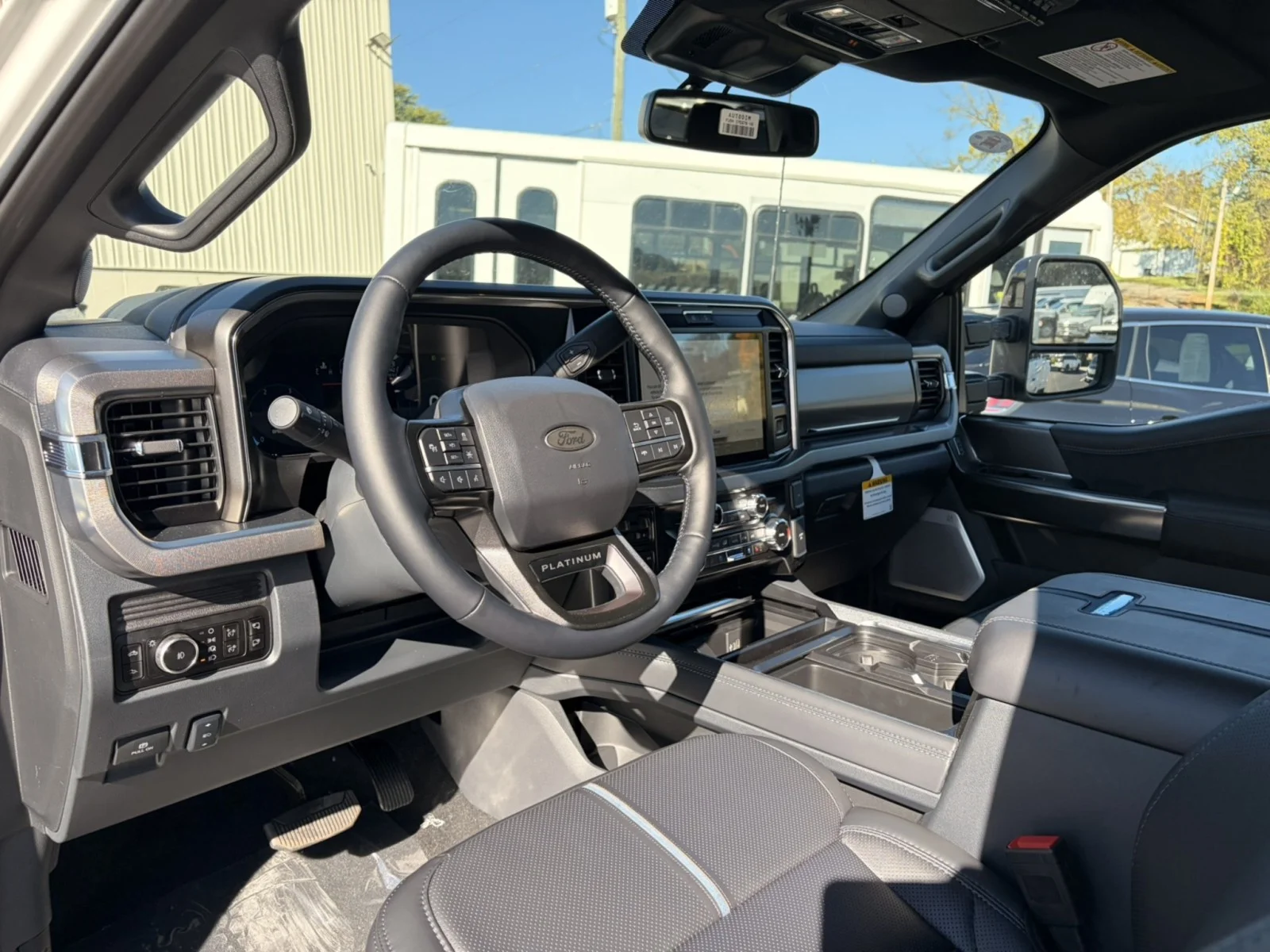 New 2027 Star White Metallic Tri-Coat Ford F-450® Platinum® image 14